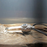 handmade bergkristallspitze transparenter kristall anhänger poliert mit mondstein mit lederband edelstein schmuck stein anhänger naturstein schmuck von wonderworks berkristall brasilien silber